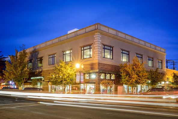 1000 NW Wall St, Bend, OR 97703